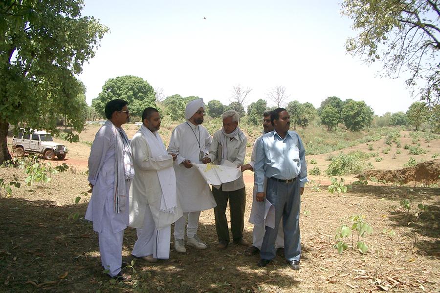 Brahmachari Girish Ji visited Bijauri village at Brahmsthan area with Maj. Gen. Kulwant Singh Ji and Shri Arvind Singh Rajpoot Ji to explore the possibility of construction. Now Bijauri has developed as international campus of Maharishi Mahesh Yogi Vedic Vishwavidyalaya. Summer 2004